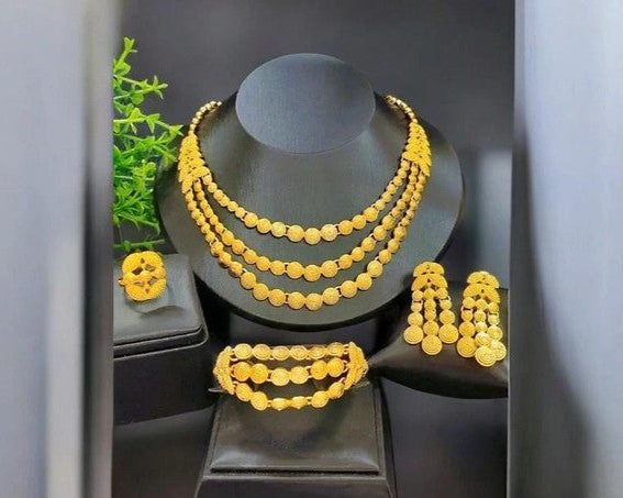 Parure Traditionnelle Gravée en Doré Coffret Luxe