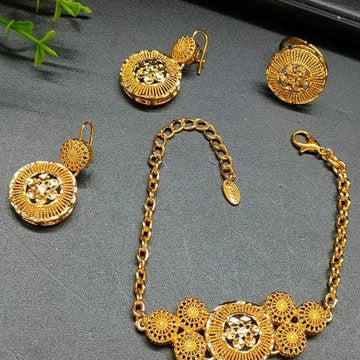 Parure Traditionel Gravue Doré