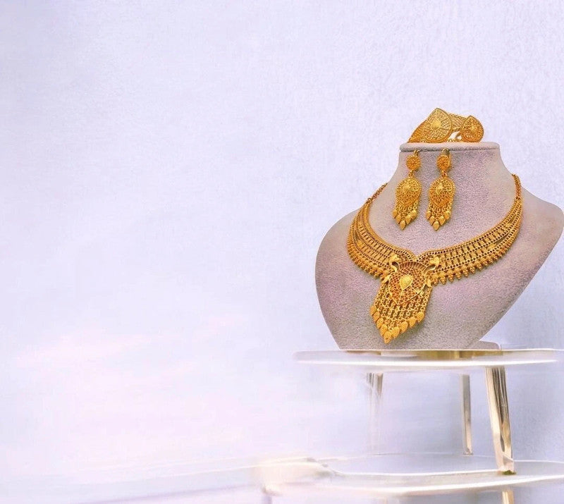 Parure Traditionnelle Gravée en Doré Coffret Luxe