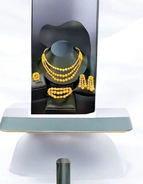 Parure Traditionnelle Gravée en Doré Coffret Luxe