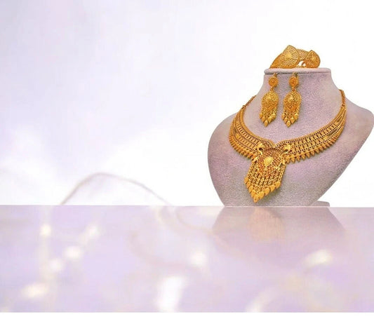 Parure Traditionnelle Gravée en Doré Coffret Luxe